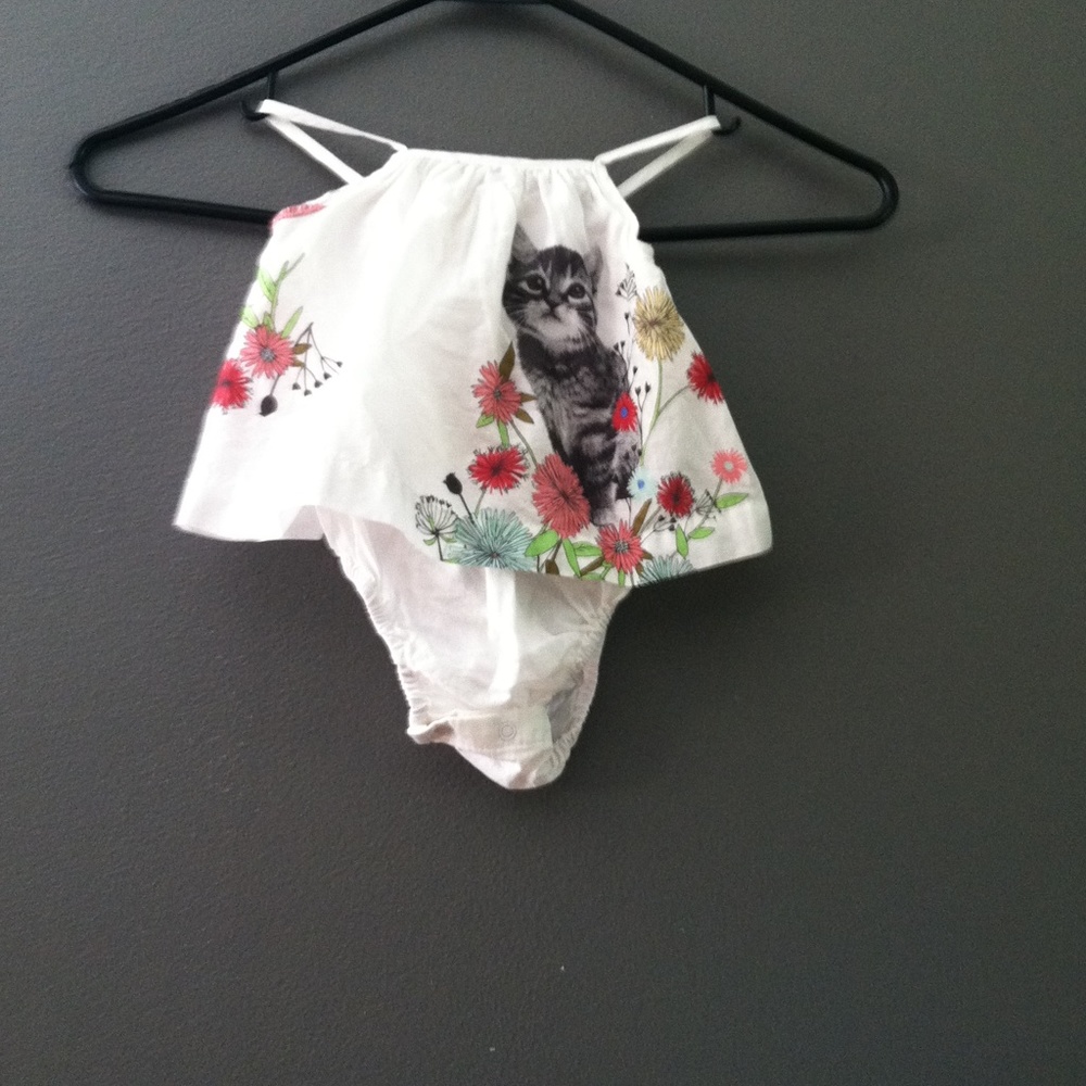 Beautiful cat and flower outfit for babes