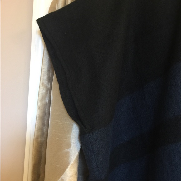 Ann Taylor LOFT Colorblock fringe poncho - Picture 4 of 6