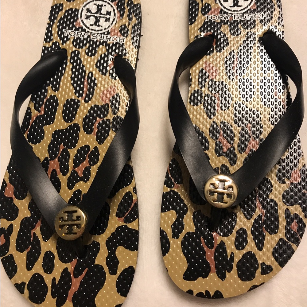 Tory Burch sandals size 7. NWOT . Leopard print