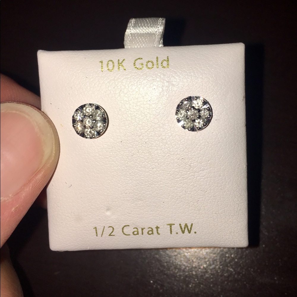NEW 1/2 CTW 10K White Gold Diamond Stud Earrings