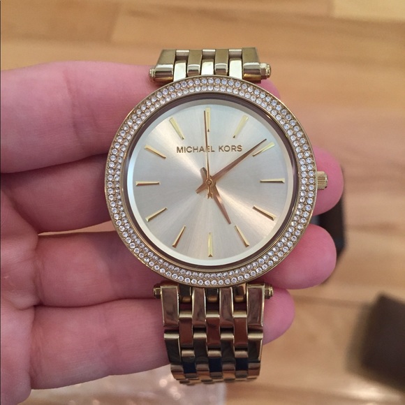 Michael Kors Gold Watch - Picture 4 of 6