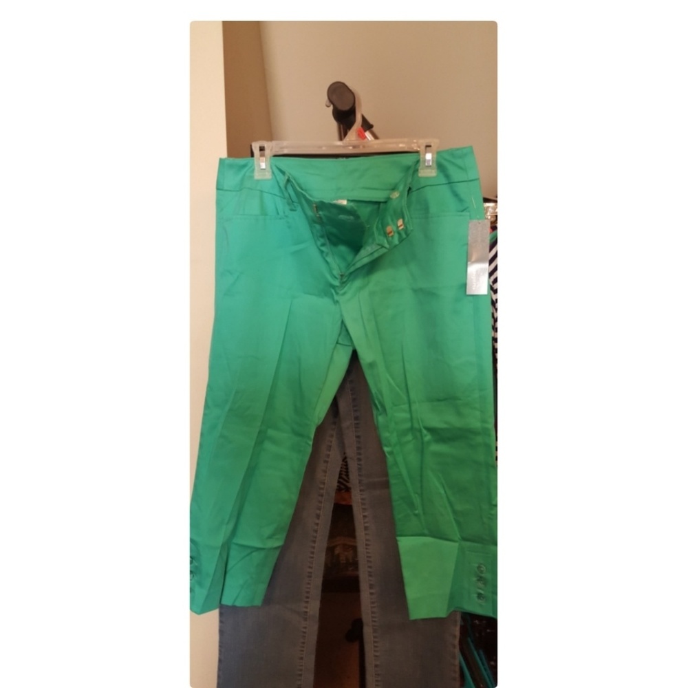 Capri pants