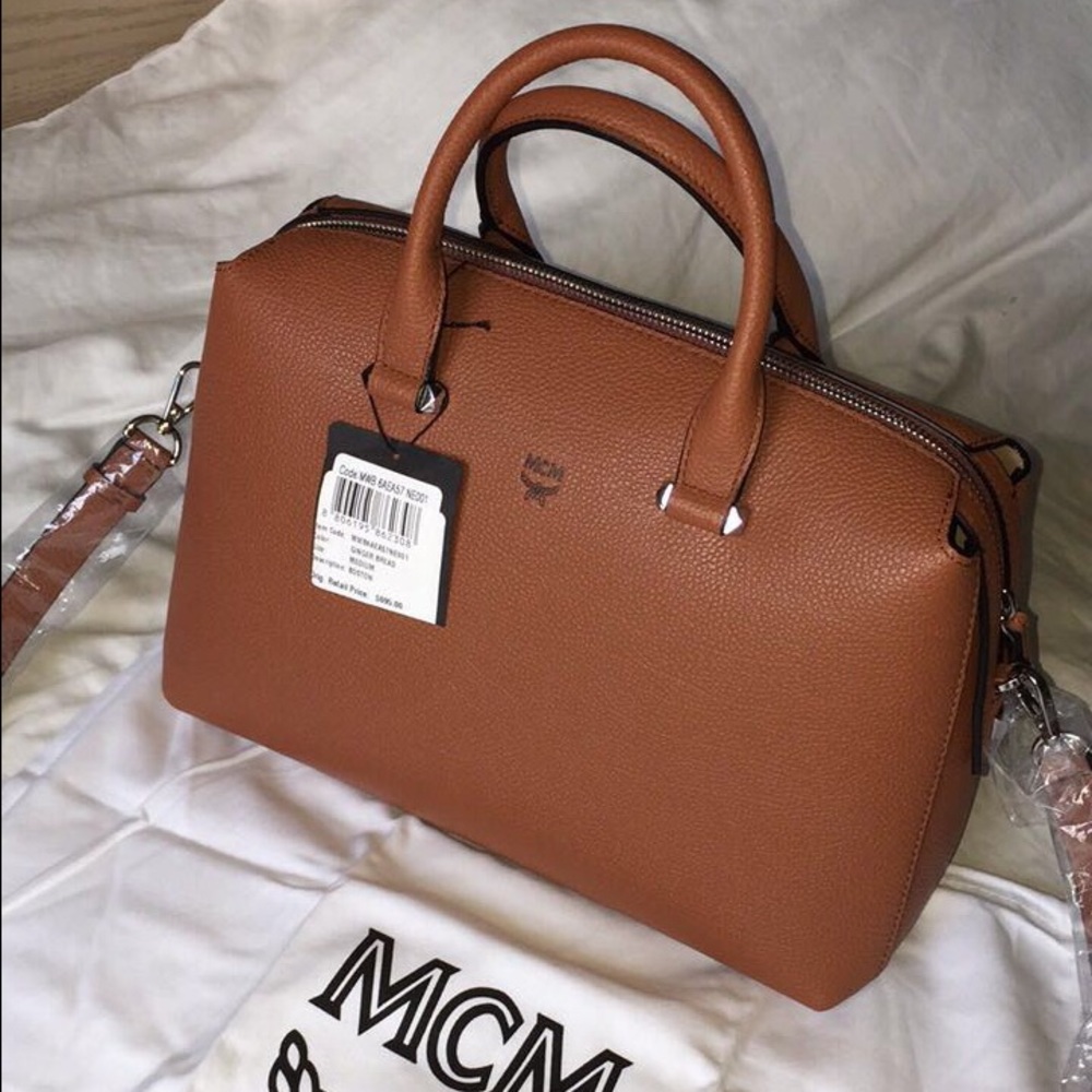 ⛔️SOLD⛔️MCM BAG - Picture 1 of 7