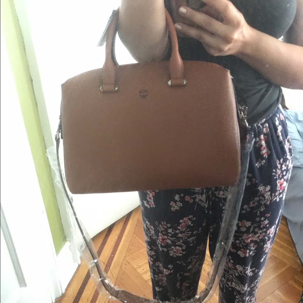⛔️SOLD⛔️MCM BAG - Picture 6 of 7