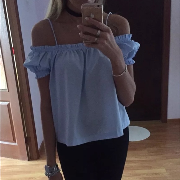 Exposed Shoulder Peasant Blouse - Picture 5 of 6