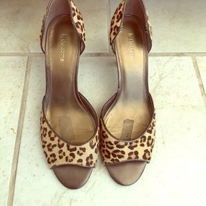 Liz Claiborne Cheetah peep toe shoes