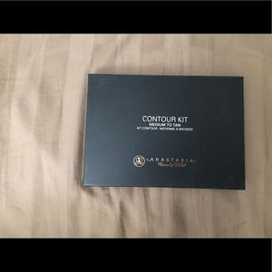 Anastasia Beverly Hills Contour Kit Medium to Tan