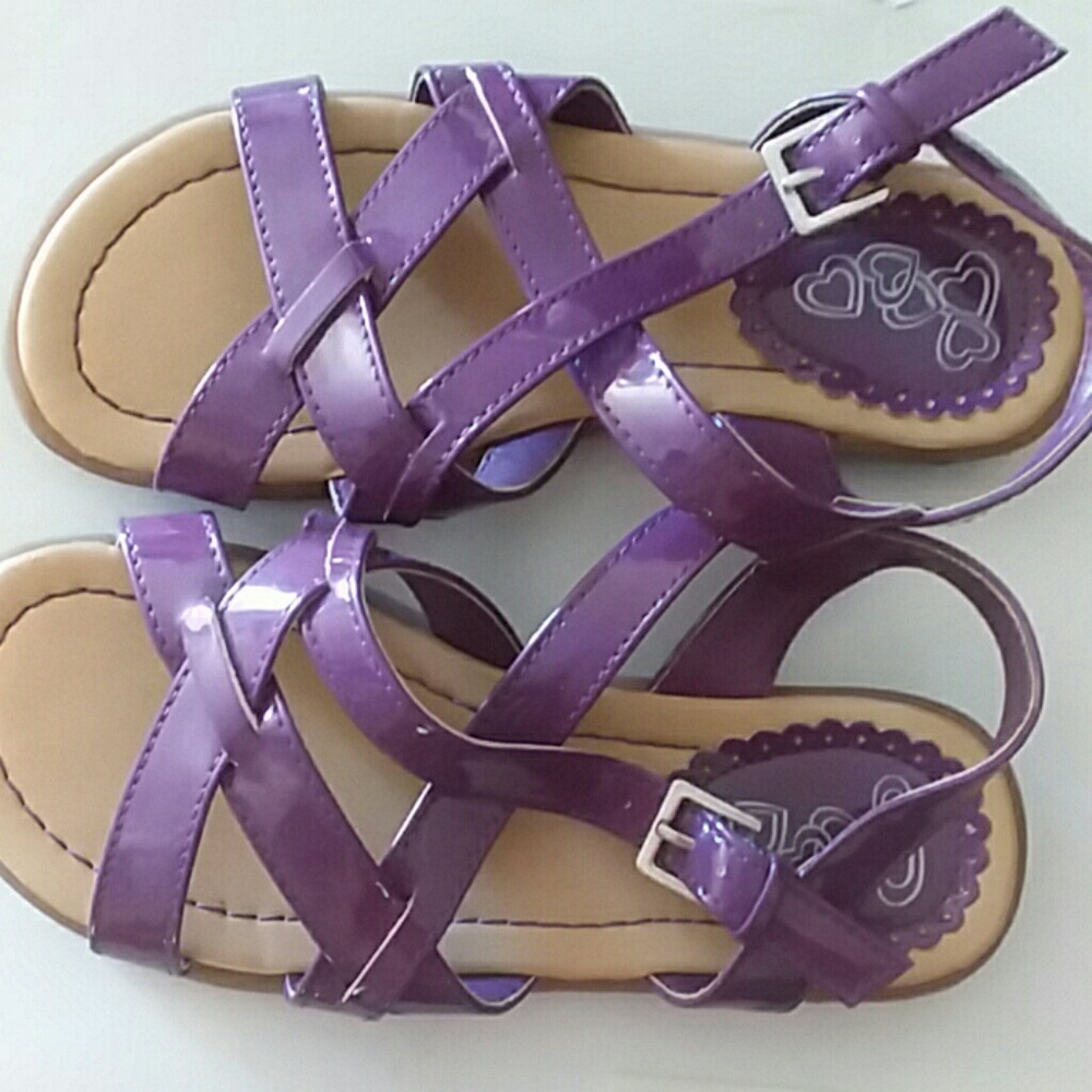 Kid sandals size 13