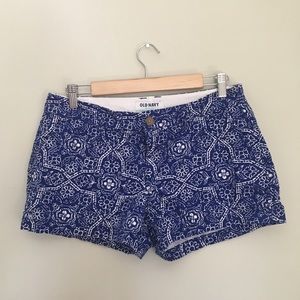 blue and white floral pattern shorts! 2" inseam