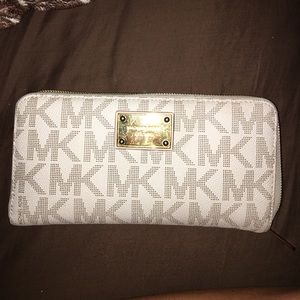 Cream and Gold Michael Kors Wallet