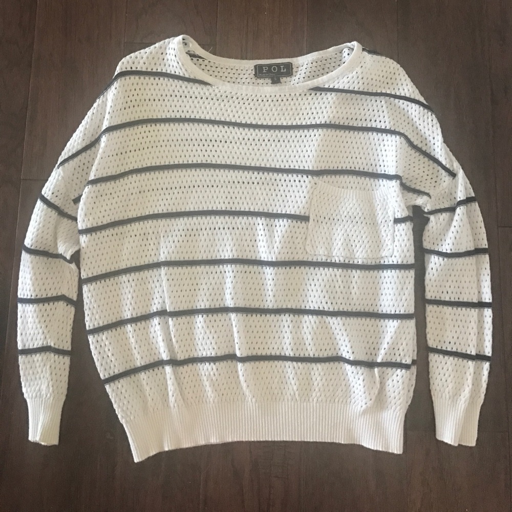 Lightweight sweater
