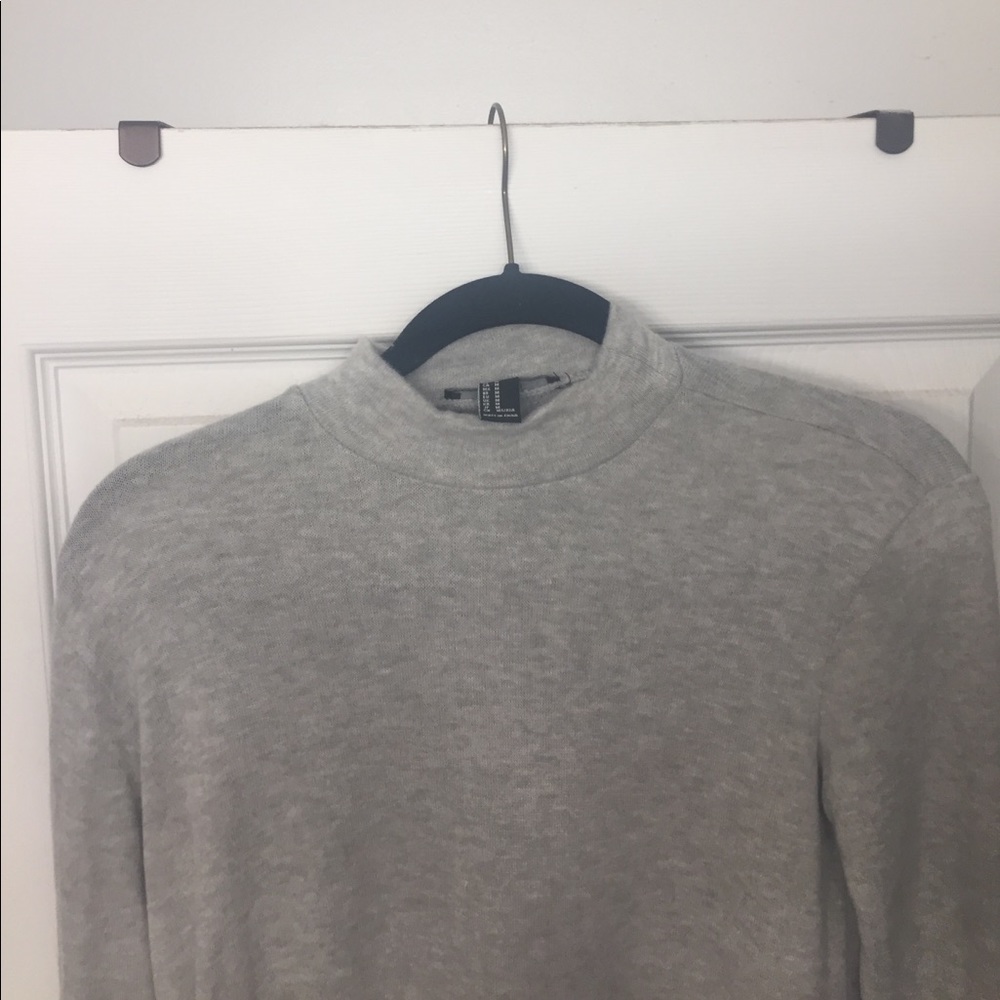 Grey mock neck sweater - Picture 2 of 7