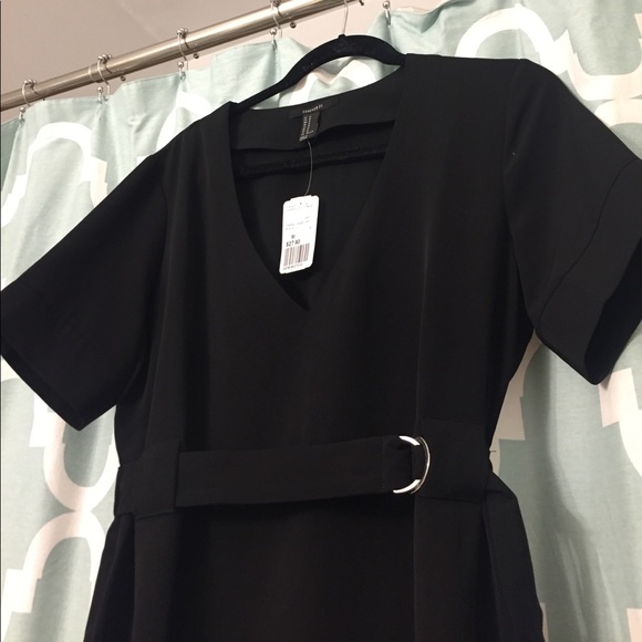 Black V Neck Dress - Picture 4 of 4