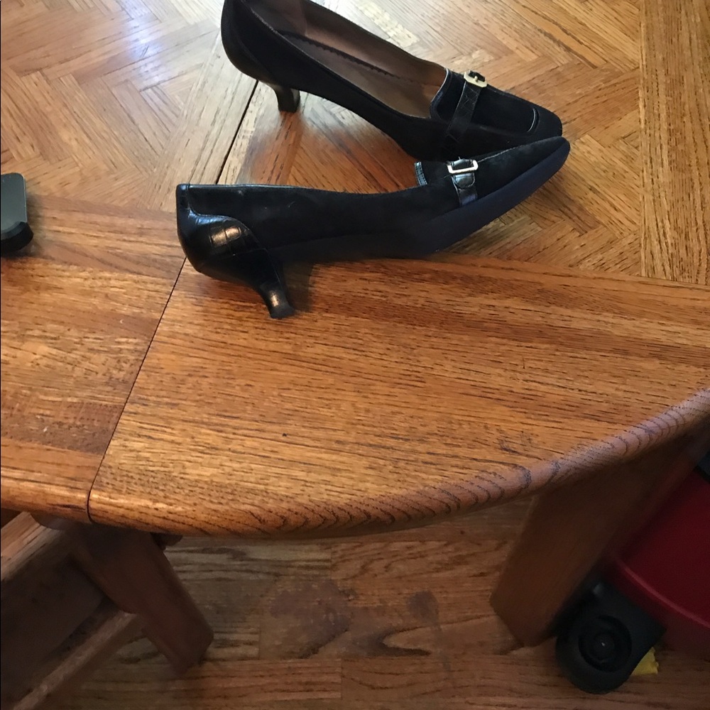Shoes - Picture 2 of 3