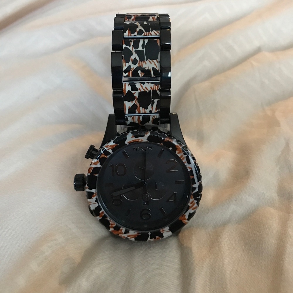 51-30 black leopard watch