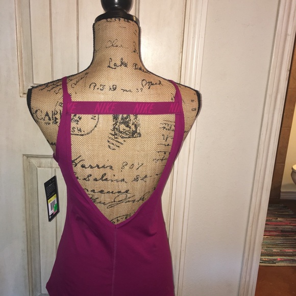 ‼️CLOSET CLOSE OUT‼️$24 OFF RETAIL $54‼️NWT NIKE🌺 - Picture 3 of 4