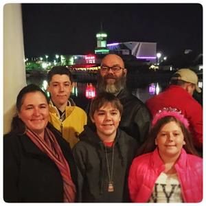 Meet your Posher, Kelly