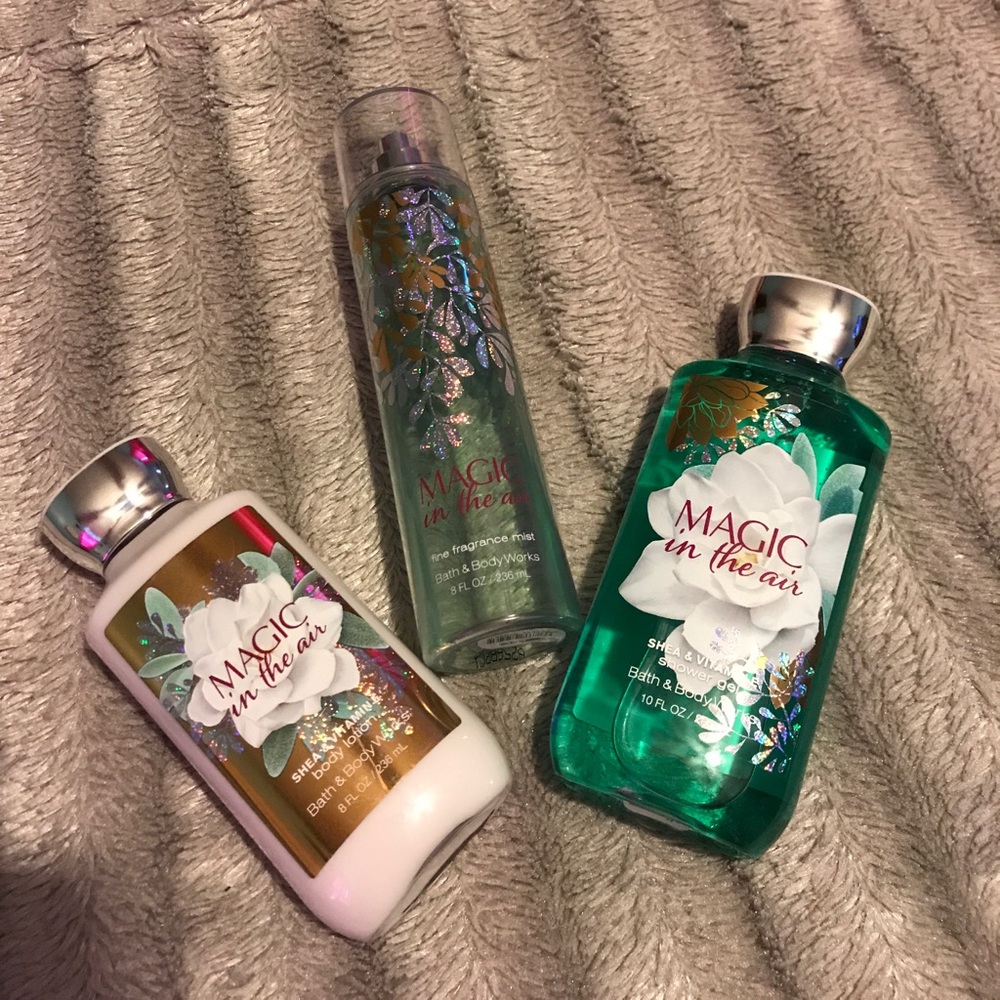 SOLD!! Bath & Body Works Magic in the Air 💋