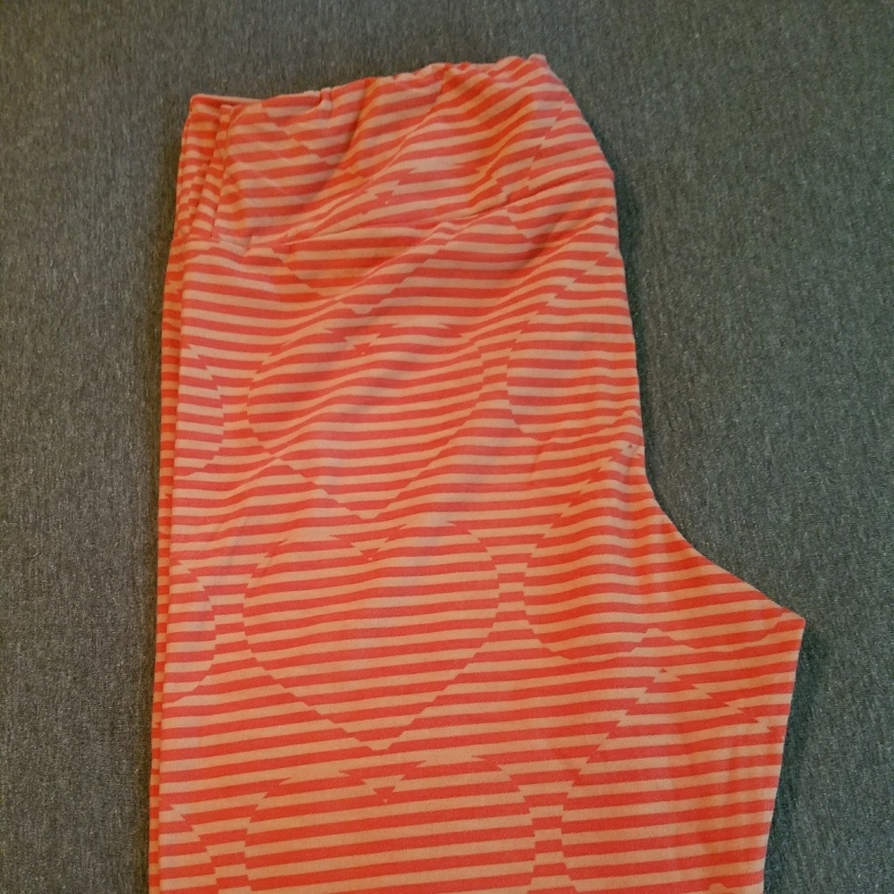 NWOT Lularoe TC Valentine's Leggings