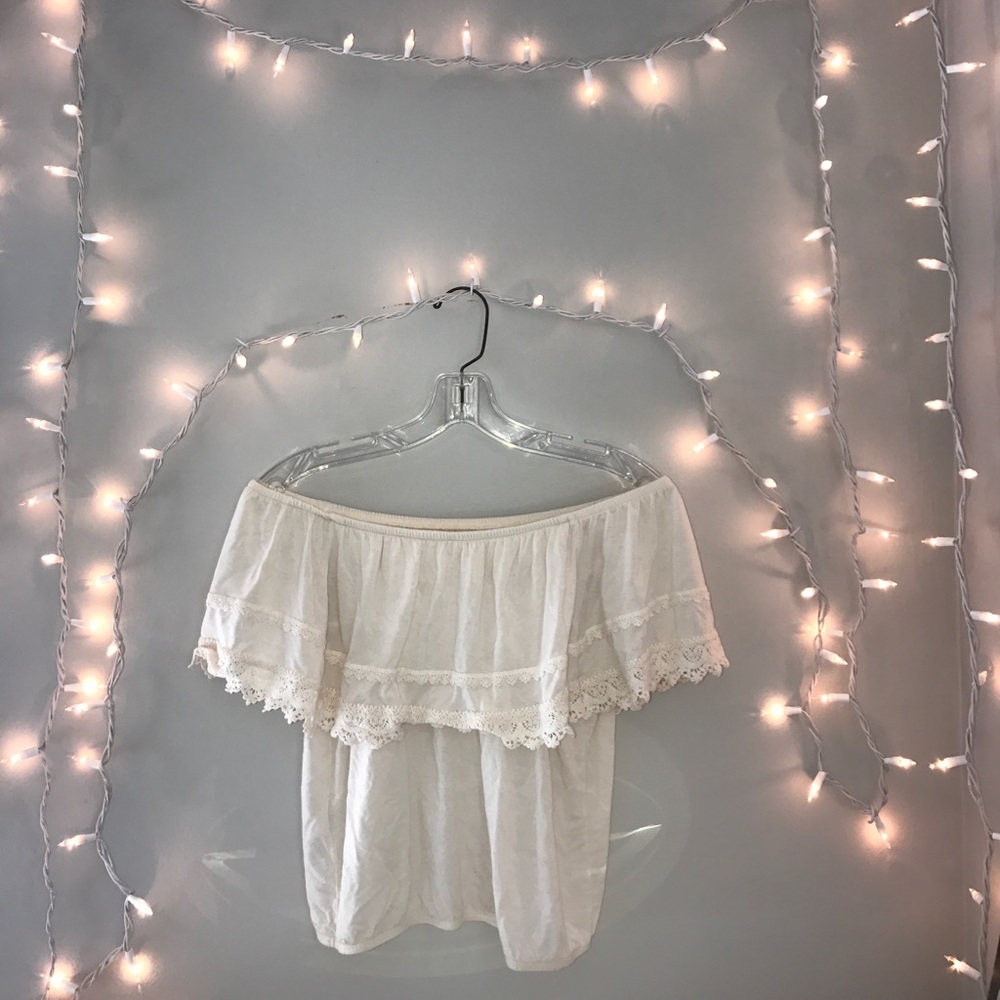 Off or on shoulder hollister top