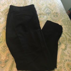 Maternity pants full panel. Never been worn!