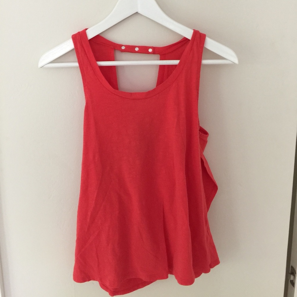 Crossed back tank top