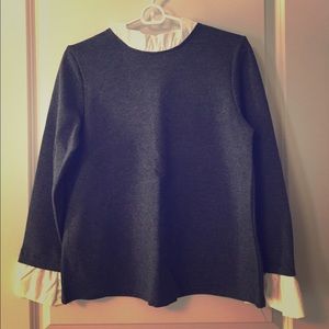 Boxy charcoal sweater w/ ruffled collar, sleeves