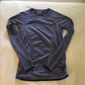 Athleta long sleeve shirt