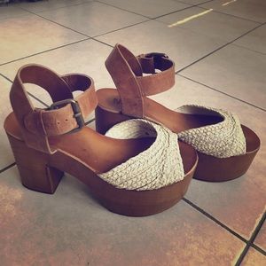 MIA Cream and Tan Platforms Size 6.5!