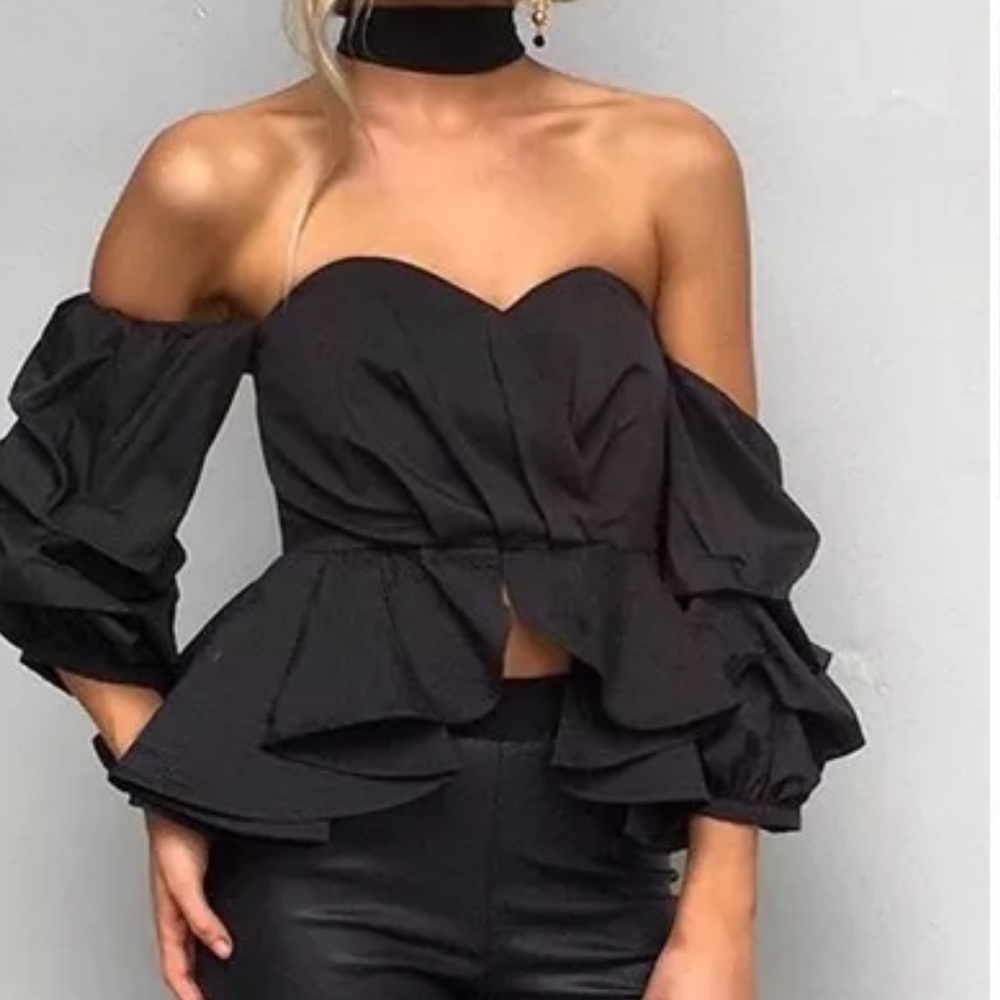 ⭐️Black Bustier Peplum Top - Picture 3 of 4
