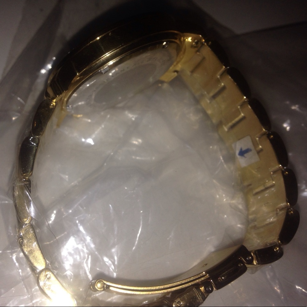 Watch - Picture 3 of 3