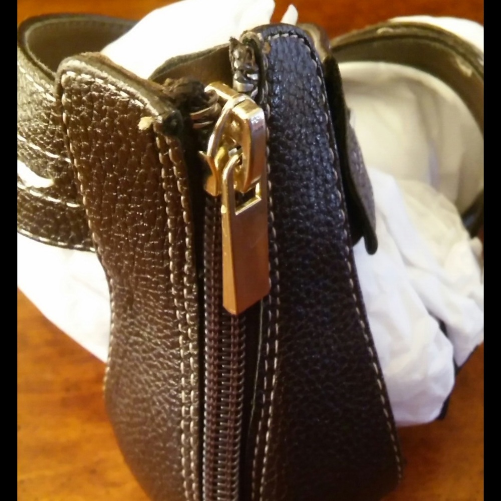 Sandals - Picture 3 of 4