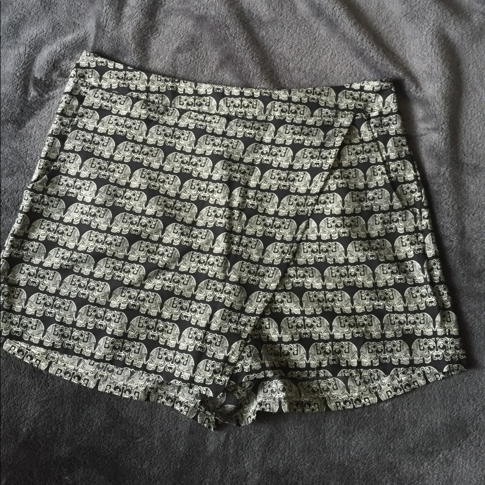 Elephant pattern skort (black and white) size 6