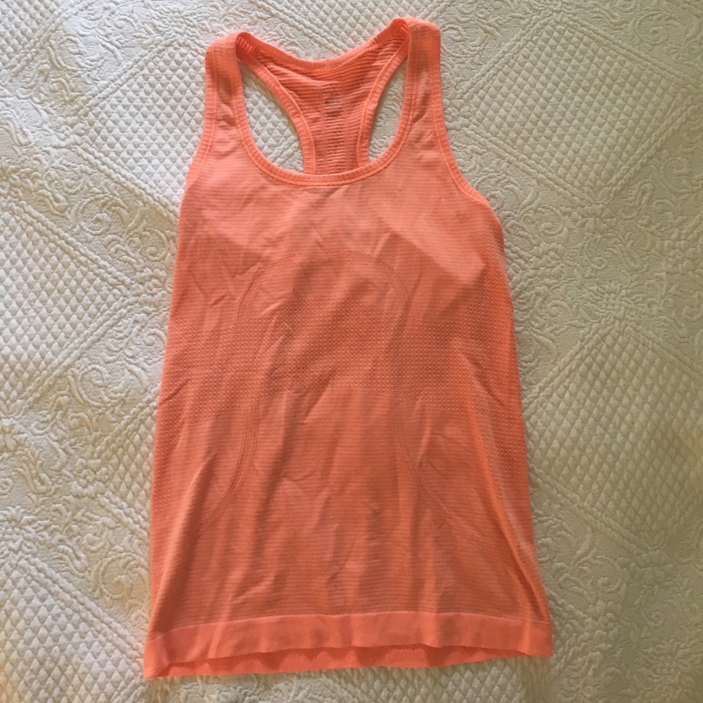 Lululemon tank top