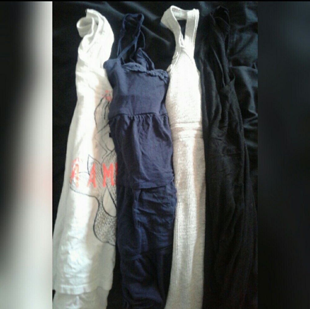 🌼BUNDLE of 4 tanks!🌼 (Can be sold separately)