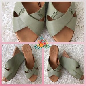 🌞Super Comfortable Sage Kork Ease Brand Wedges🌞