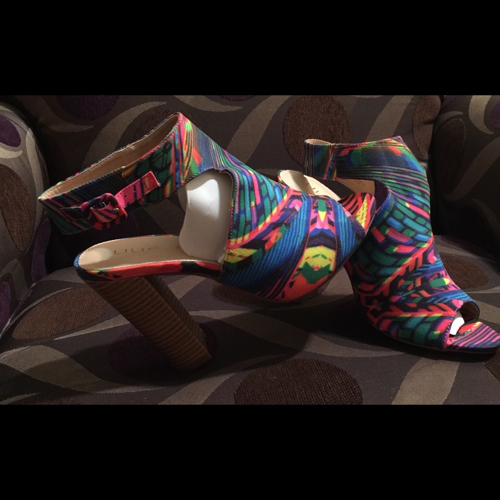Multi color women sandals