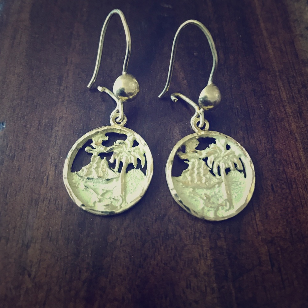💥SOLD💥 18k earrings