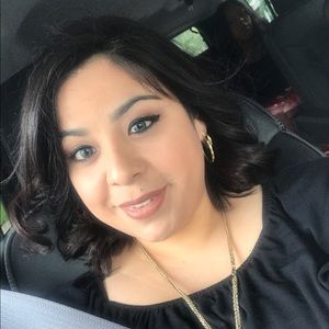 Meet your Posher, Luisa