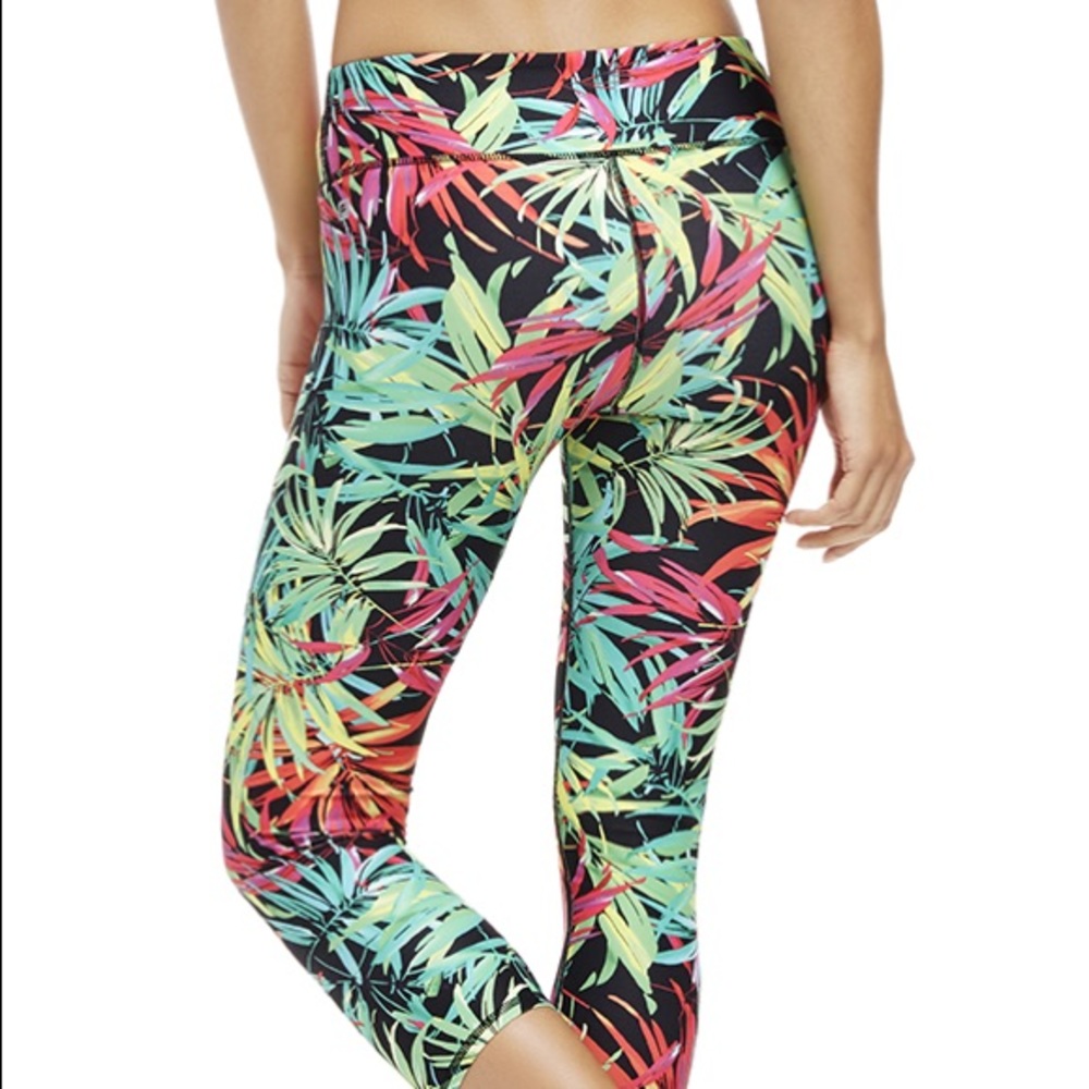 Fabletics Capris **special 30% sale today**