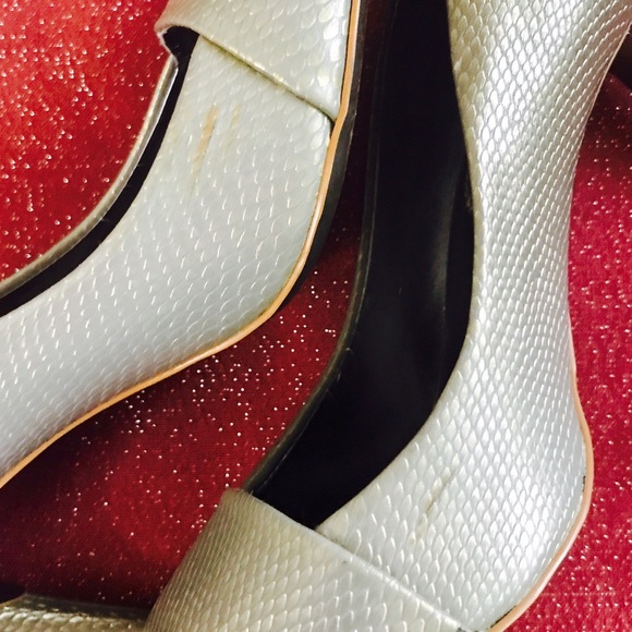 CHARLES DAVID Open Toe Pumps - Picture 5 of 7