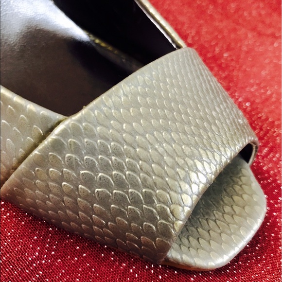 CHARLES DAVID Open Toe Pumps - Picture 6 of 7