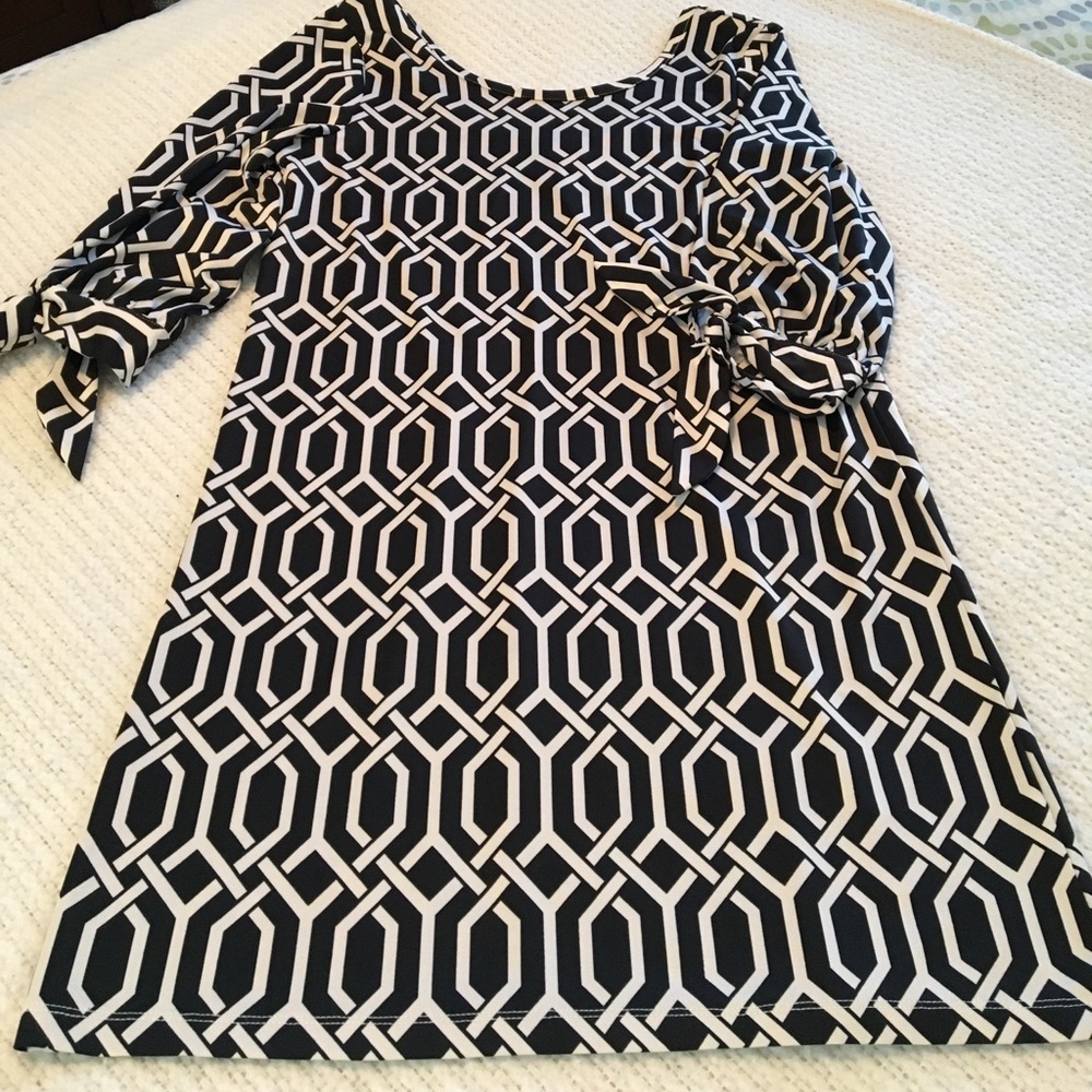 Black and White Dress Size S