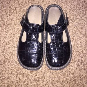 Black Clogs