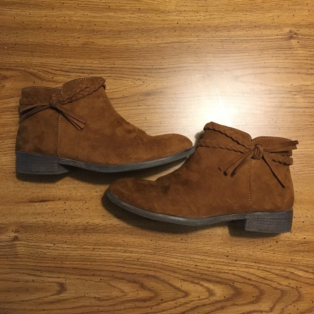 Cute girls boots size 3