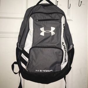 under amour backpack! In great condition!