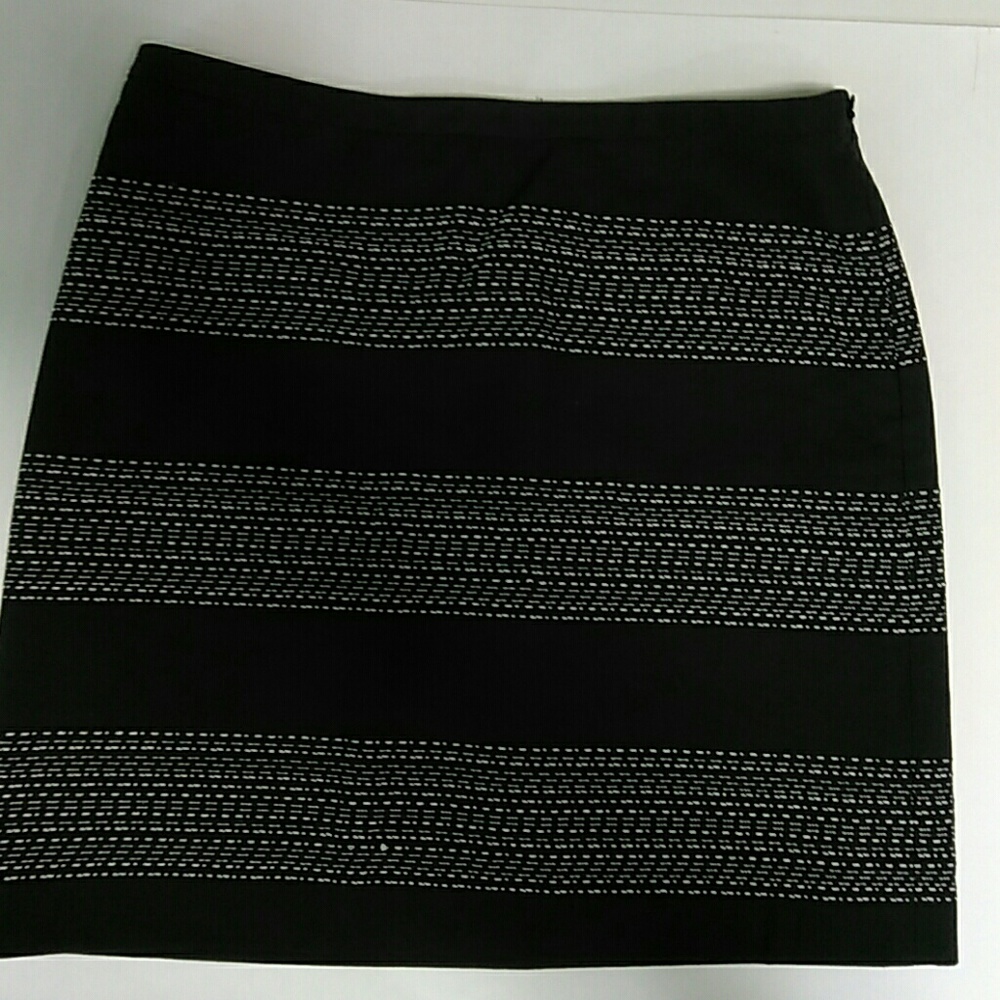 Loft Skirt / Size 4Petite