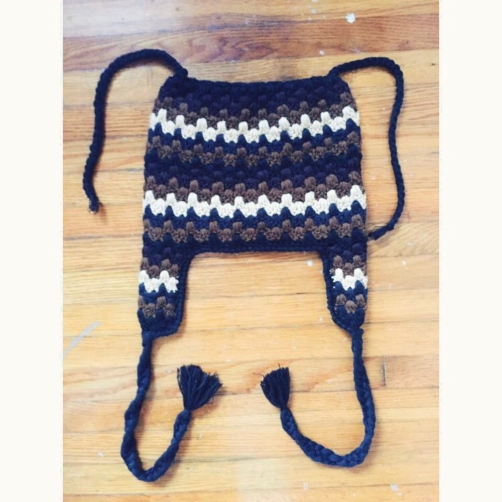 Brown knit toboggan