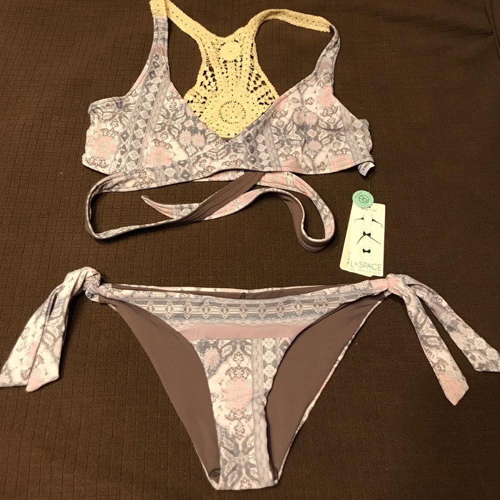 L space bikini bottoms only ***