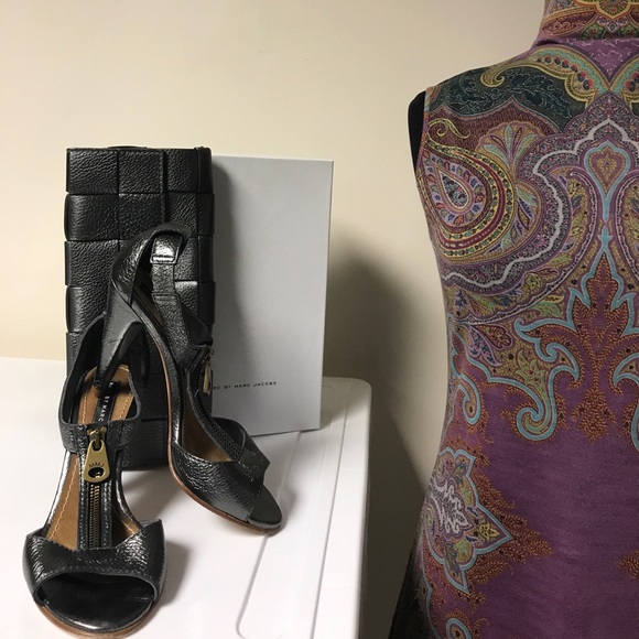 Marc By Marc Jacobs Open Toe Sandals - Picture 1 of 4